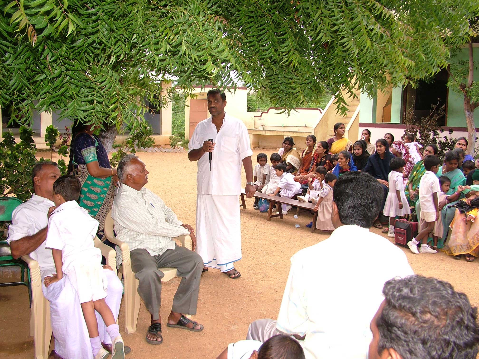 A Parent asking for the use of dictionary in classroom