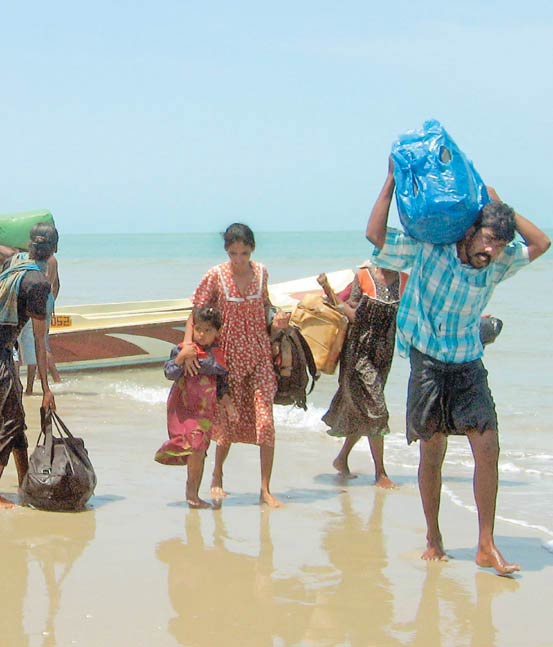 Sri Lankan Tamil Refugees arriving on the shores of Tamilnadu
